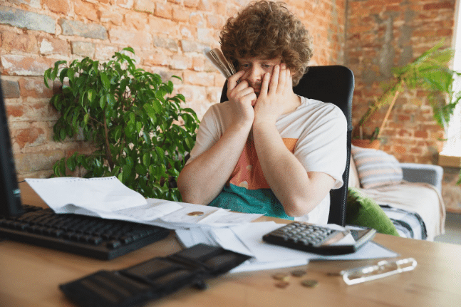 Como o RH pode reduzir o estresse financeiro e melhorar a produtividade